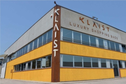 BOBST SP 102-E sold to KLAIST LUXURY SHOPPING BAGS in Italy